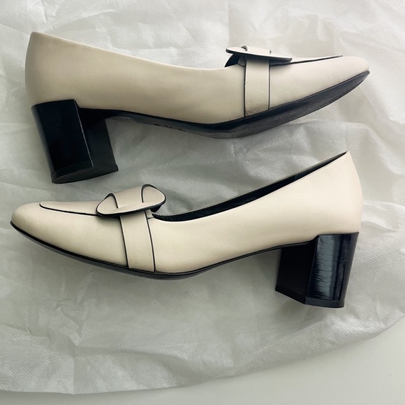 Tory Burch Leather Heeled Loafers Cream Size 8M - Picture 6 of 8